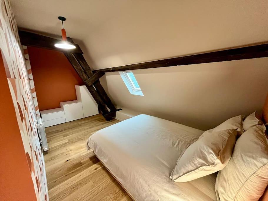 Les Seventies Apartment